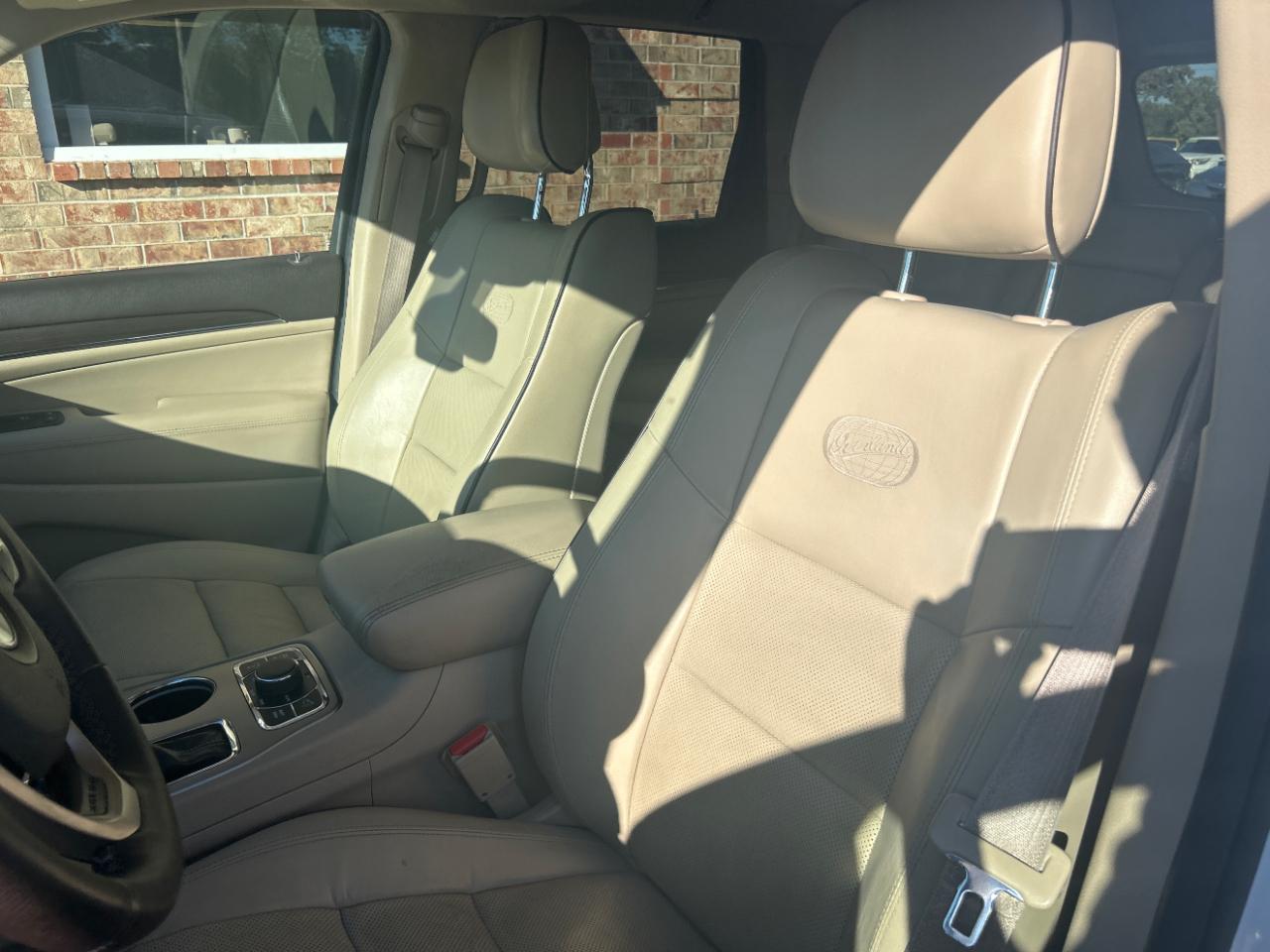 Jeep Grand Cherokee photo 21