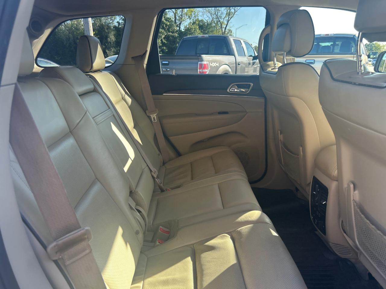 Jeep Grand Cherokee photo 25