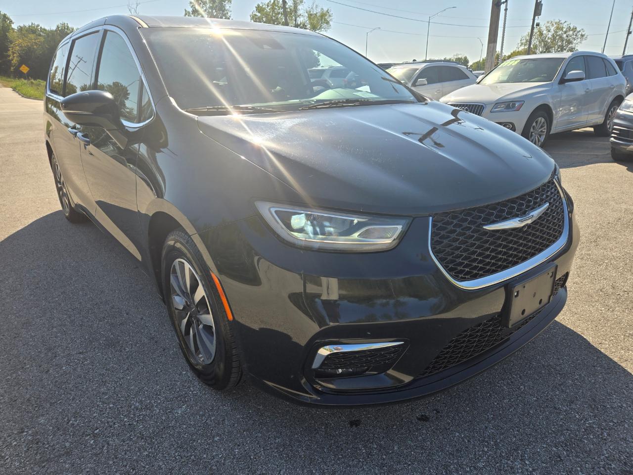 Chrysler Pacifica Hybrid Select FWD 2024