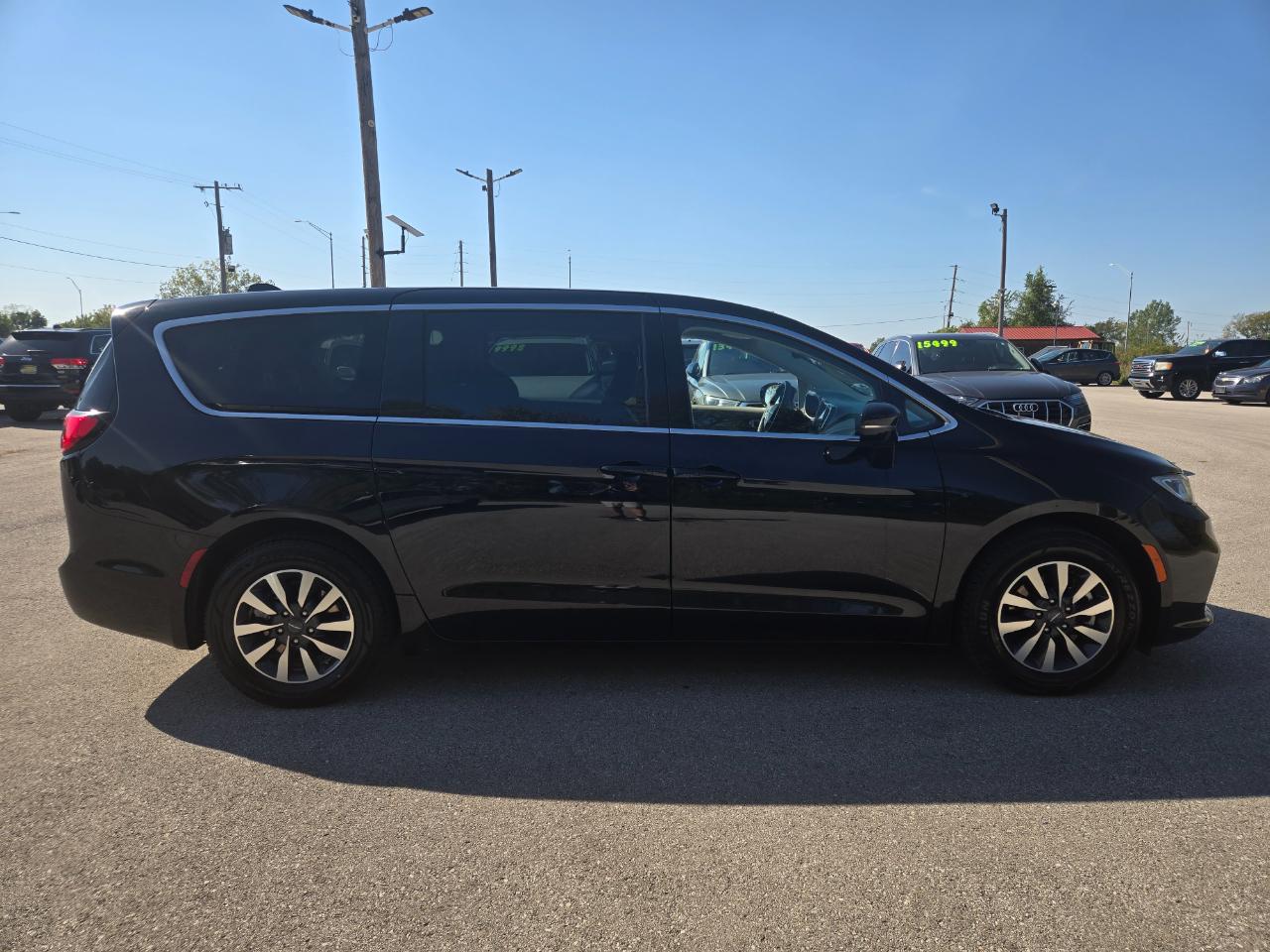 Chrysler Pacifica Hybrid Select FWD 2024