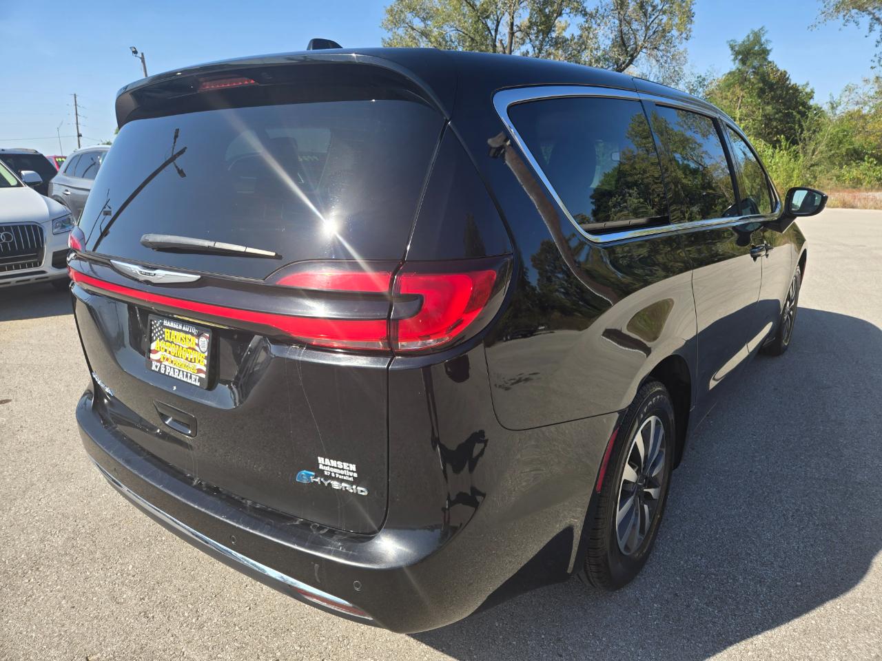 Chrysler Pacifica Hybrid Select FWD 2024