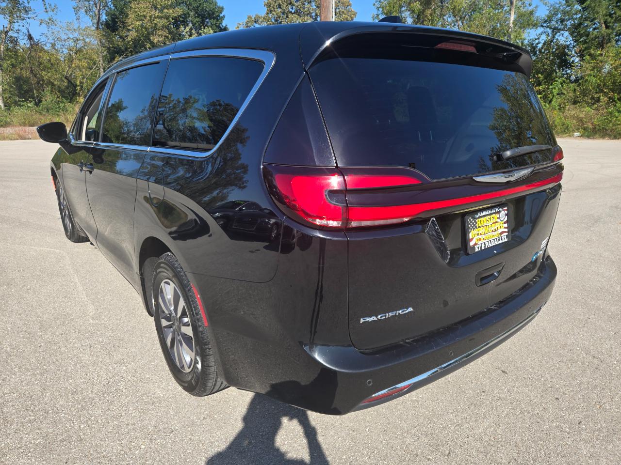 Chrysler Pacifica Hybrid Select FWD 2024