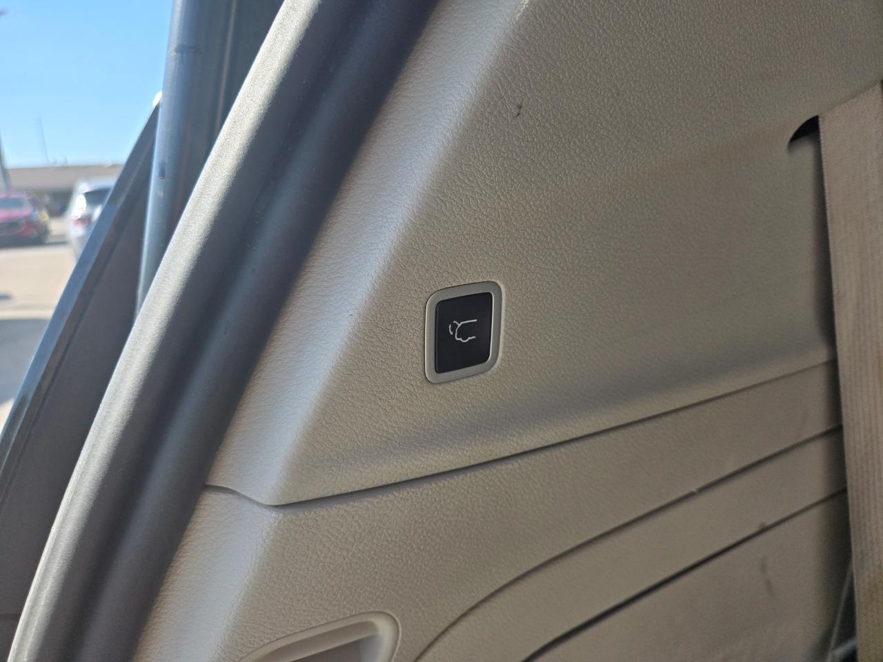 Chrysler Pacifica Hybrid Select FWD 2024