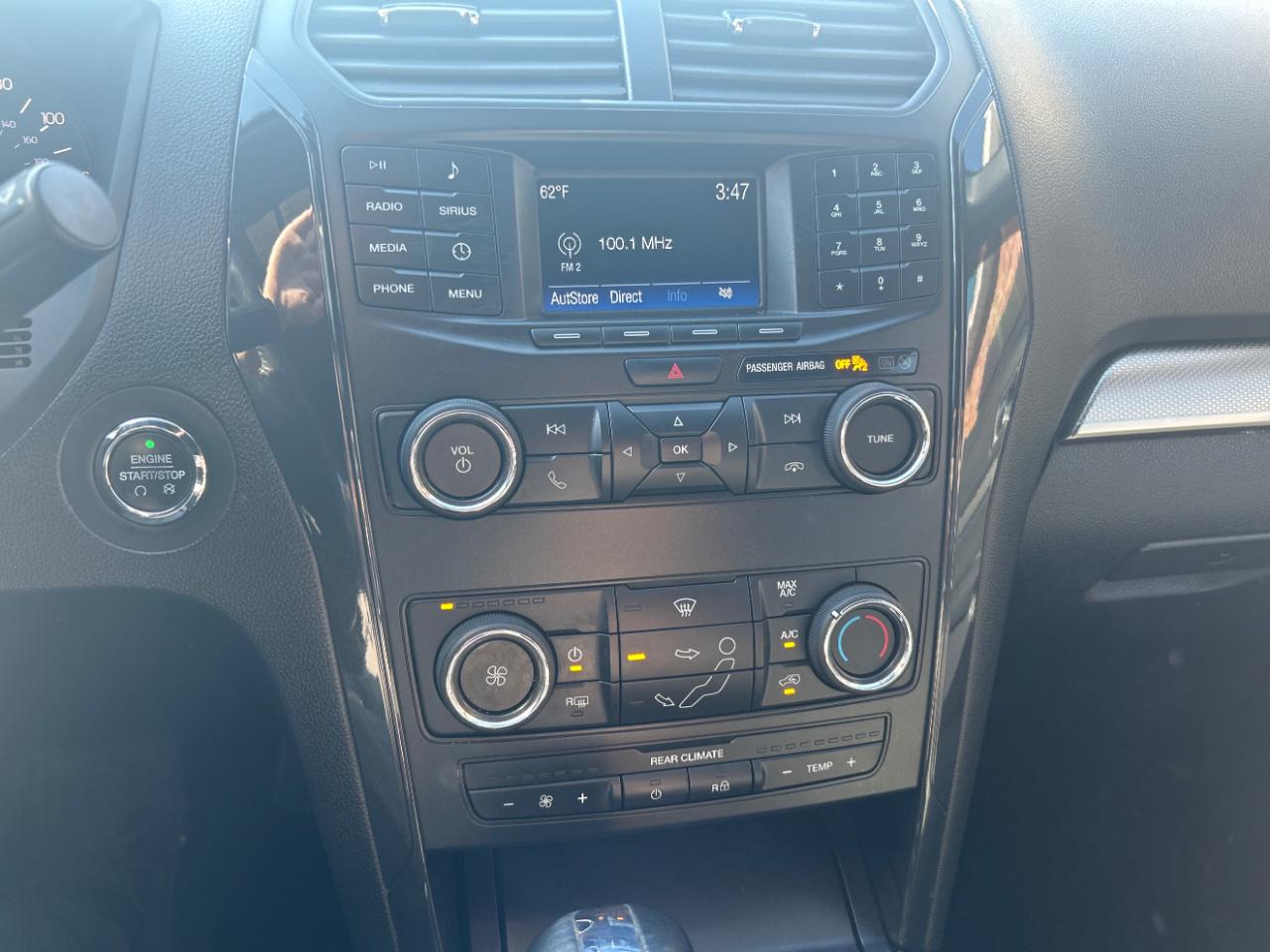 Ford Explorer XLT FWD 2019