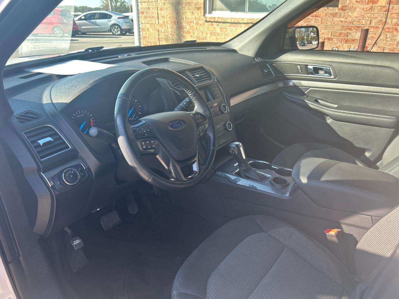 Ford Explorer XLT FWD 2019