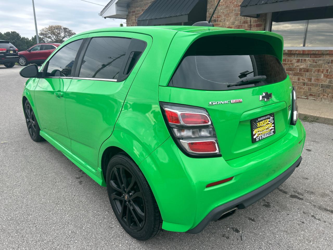 Chevrolet Sonic 5dr HB Auto LT w/1SD 2017