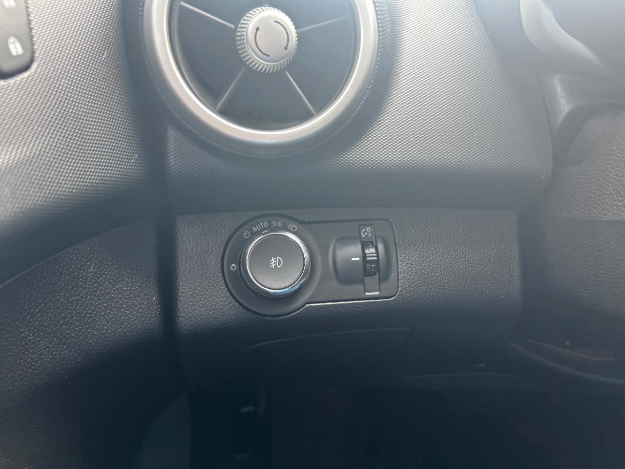 Chevrolet Sonic 5dr HB Auto LT w/1SD 2017