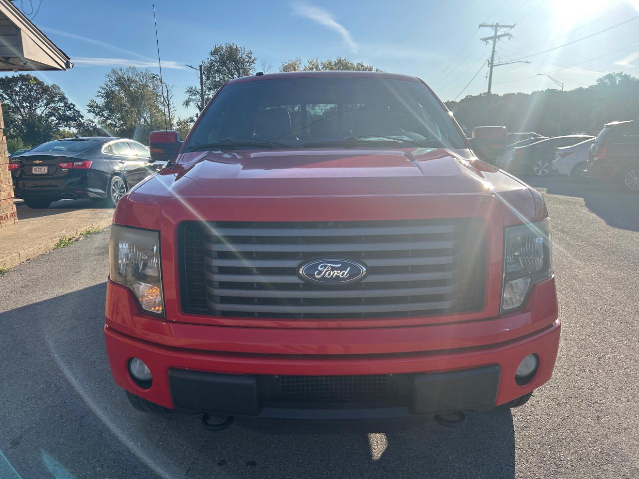 Ford F-150 4WD SuperCrew 145" XLT 2011