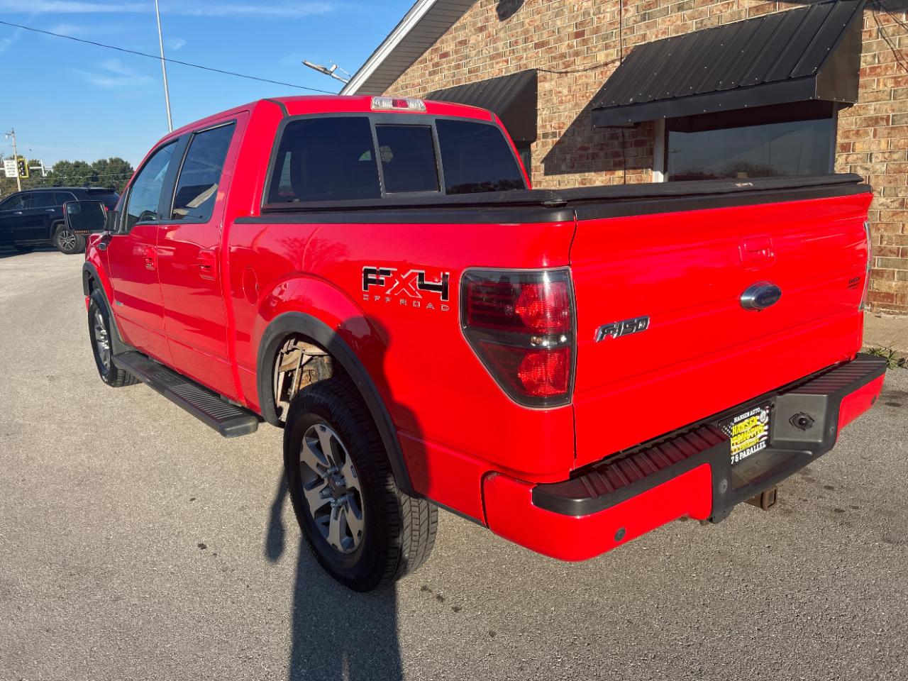 Ford F-150 4WD SuperCrew 145" XLT 2011