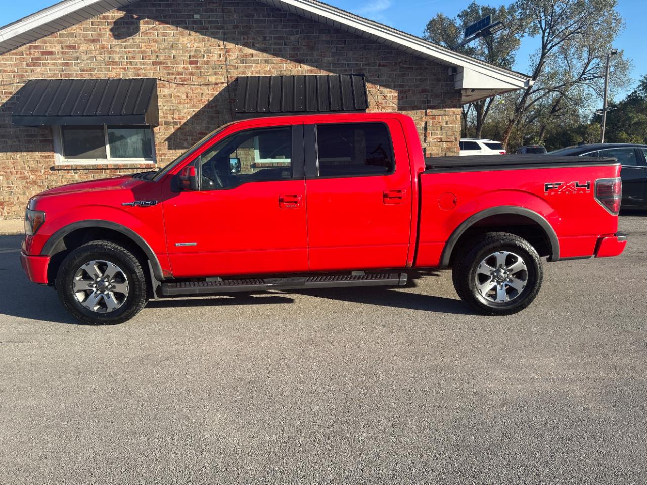 Ford F-150 4WD SuperCrew 145" XLT 2011