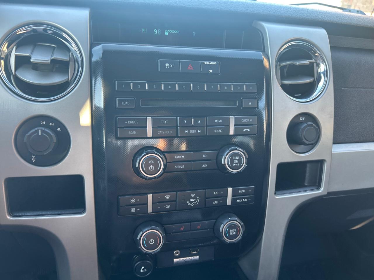 Ford F-150 4WD SuperCrew 145" XLT 2011