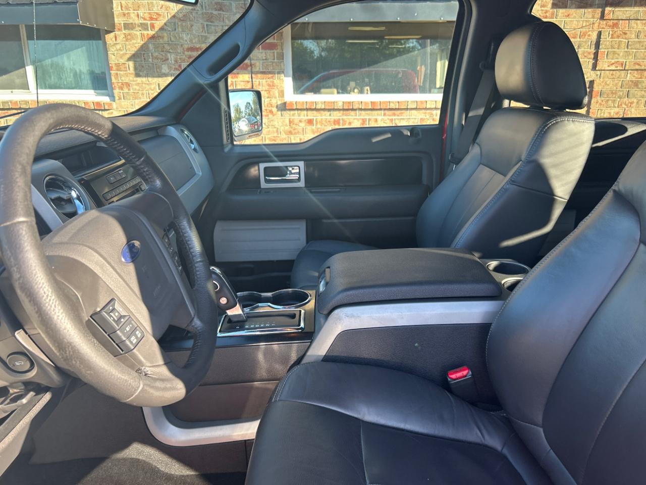 Ford F-150 4WD SuperCrew 145" XLT 2011