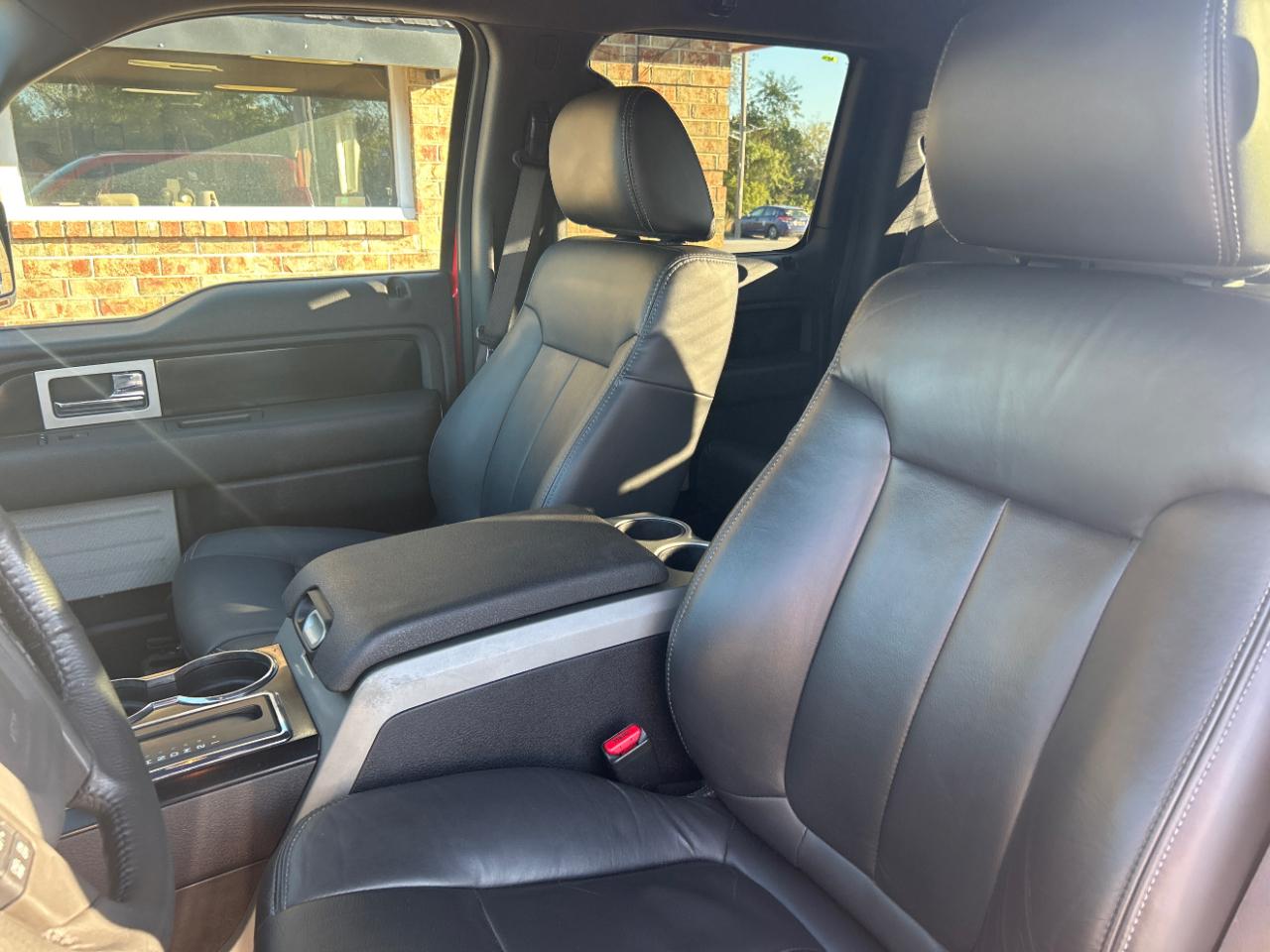 Ford F-150 4WD SuperCrew 145" XLT 2011