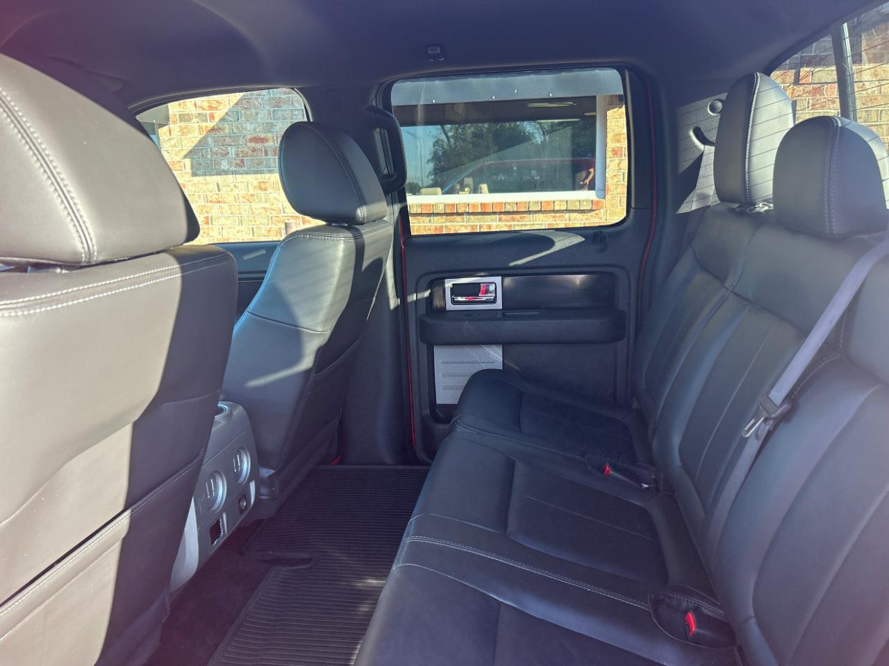 Ford F-150 4WD SuperCrew 145" XLT 2011