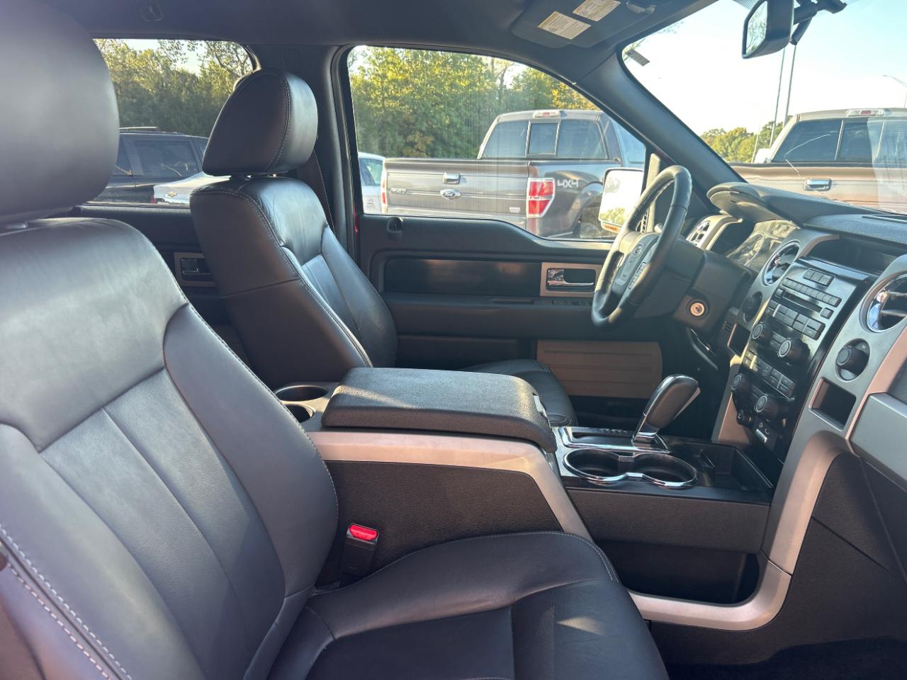Ford F-150 4WD SuperCrew 145" XLT 2011
