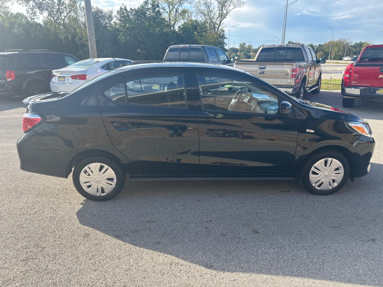 Mitsubishi Mirage G4 ES CVT 2024