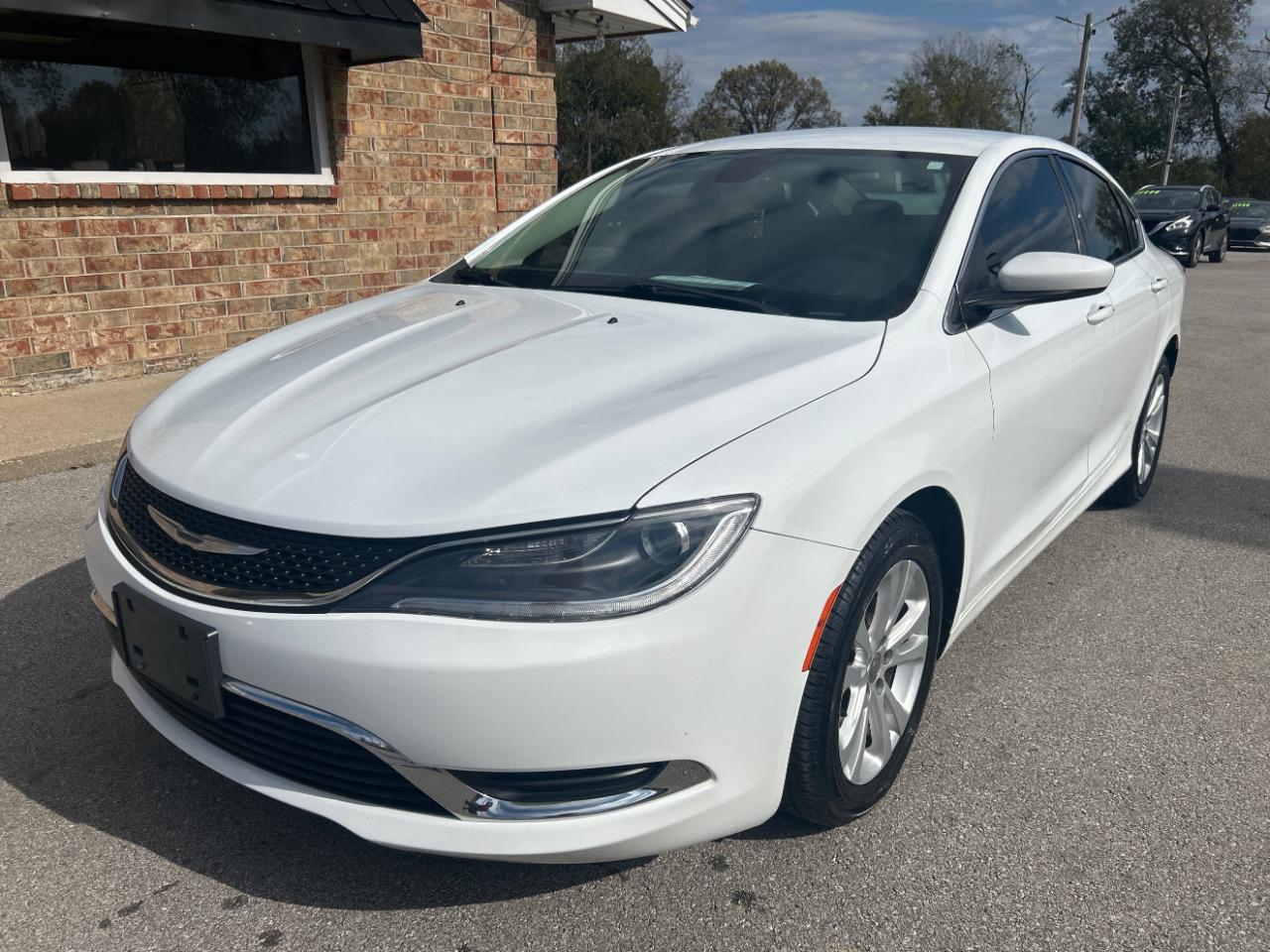 2016 Chrysler 200 4dr Sdn Limited FWD