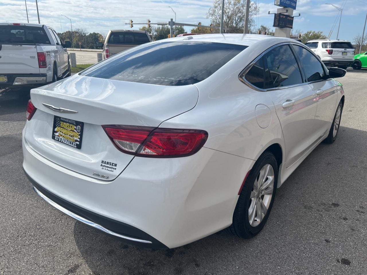 Chrysler 200 4dr Sdn Limited FWD 2016