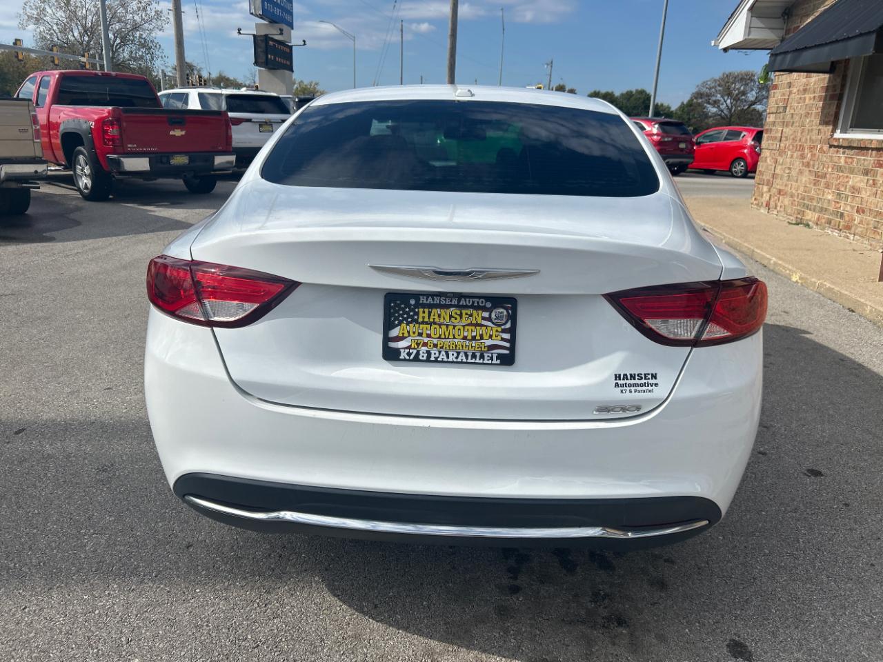 Chrysler 200 4dr Sdn Limited FWD 2016