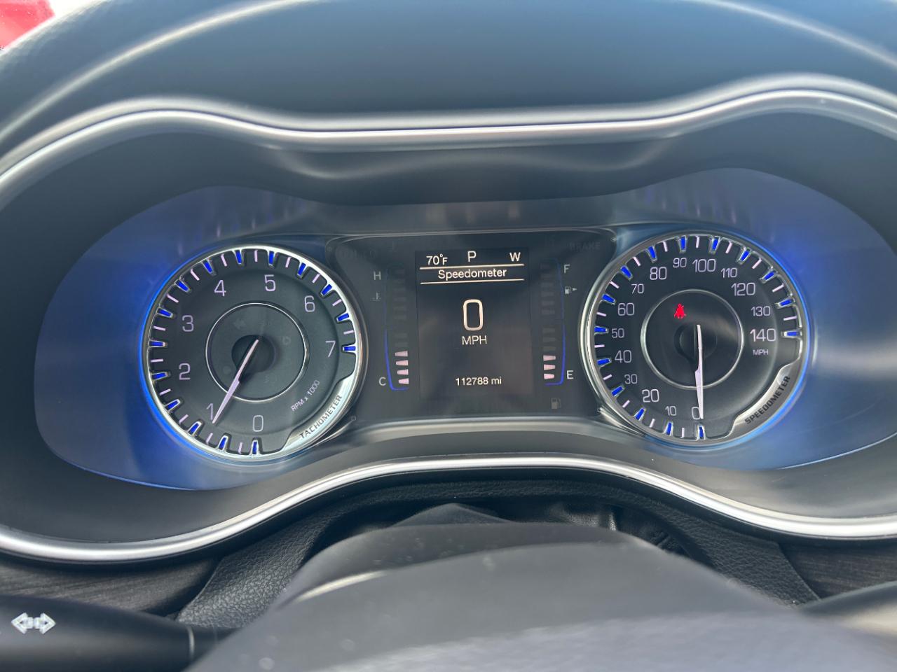 Chrysler 200 4dr Sdn Limited FWD 2016