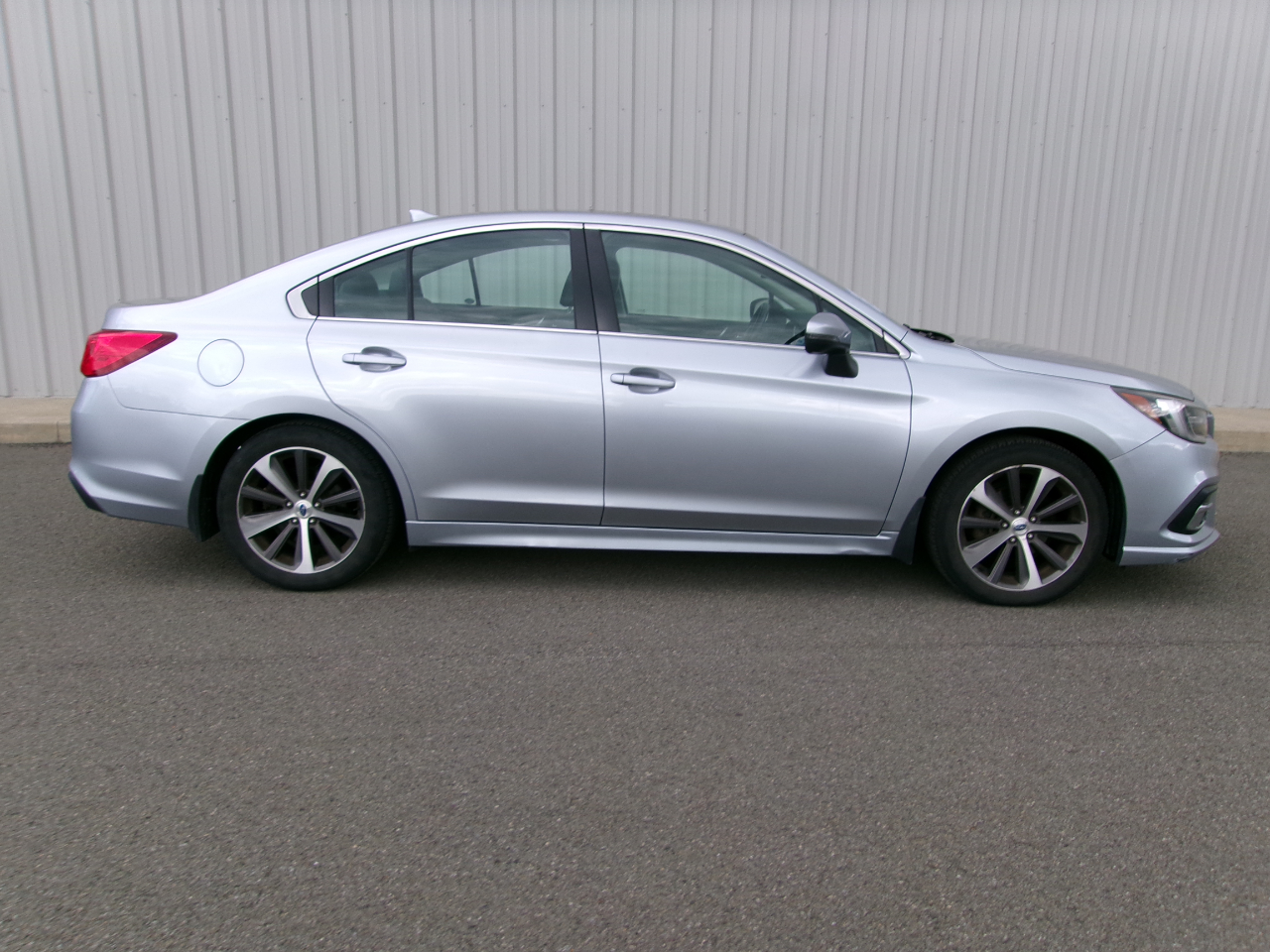 Subaru Legacy 2.5i Limited 2018 Subaru Legacy 2.5i Limited 2018