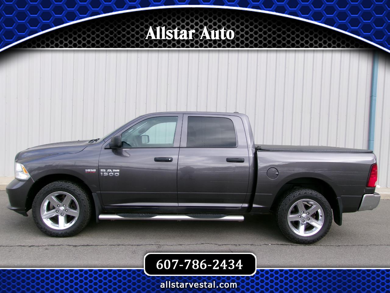 2017 RAM 1500 Express 4x4 Crew Cab 5'7" Box