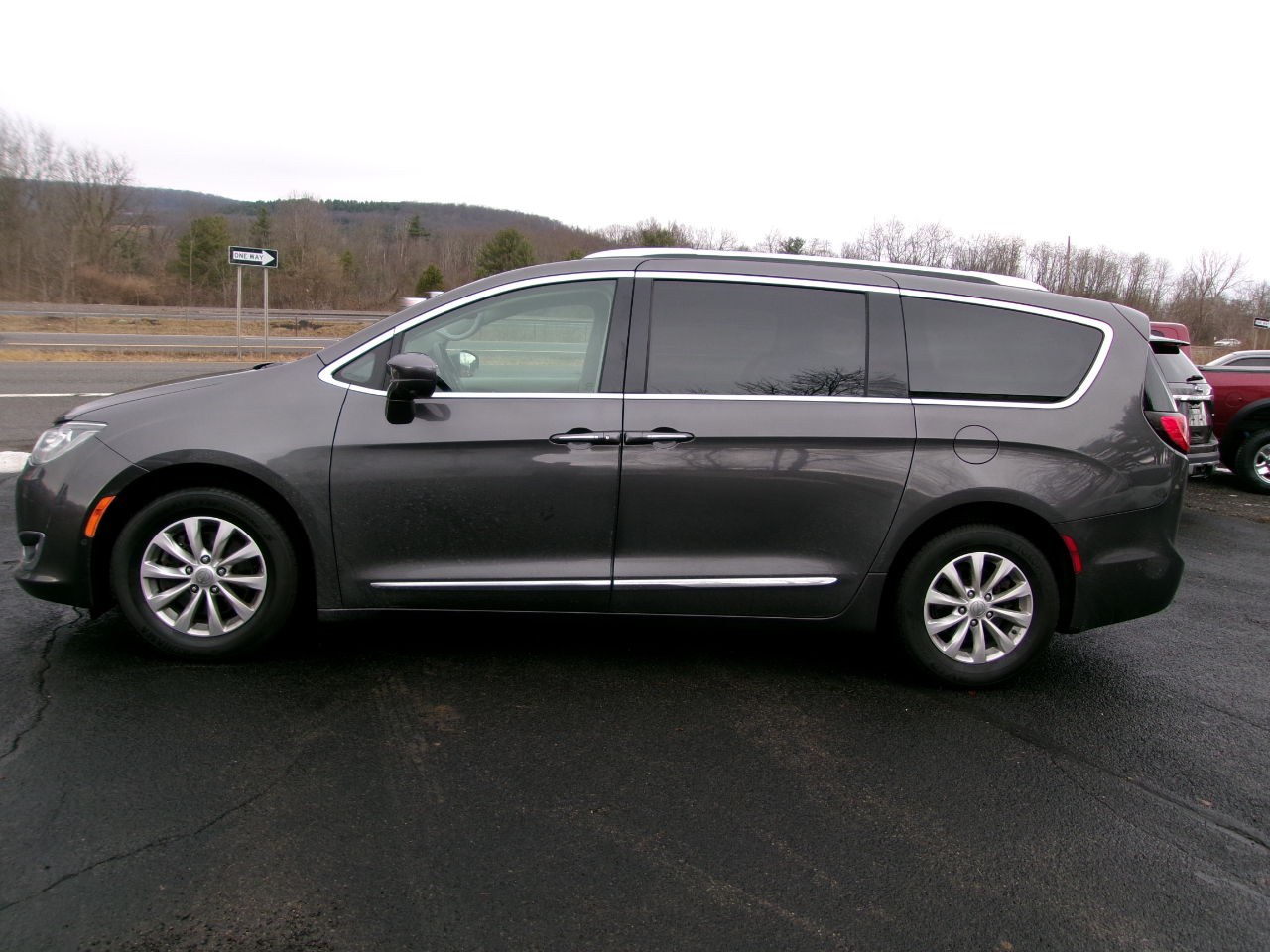 Chrysler Pacifica Touring L FWD 2018