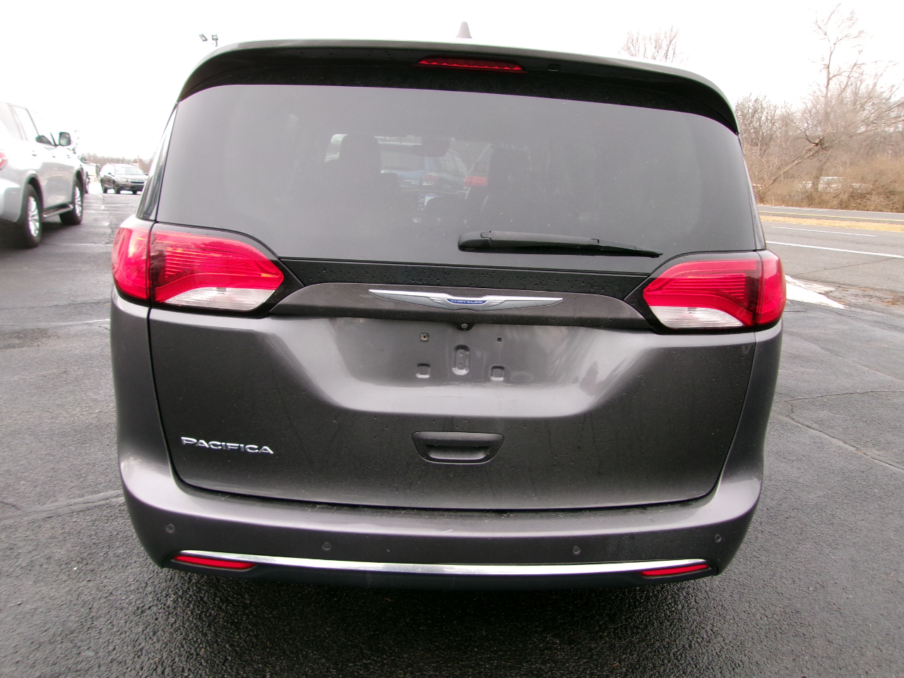Chrysler Pacifica Touring L FWD 2018