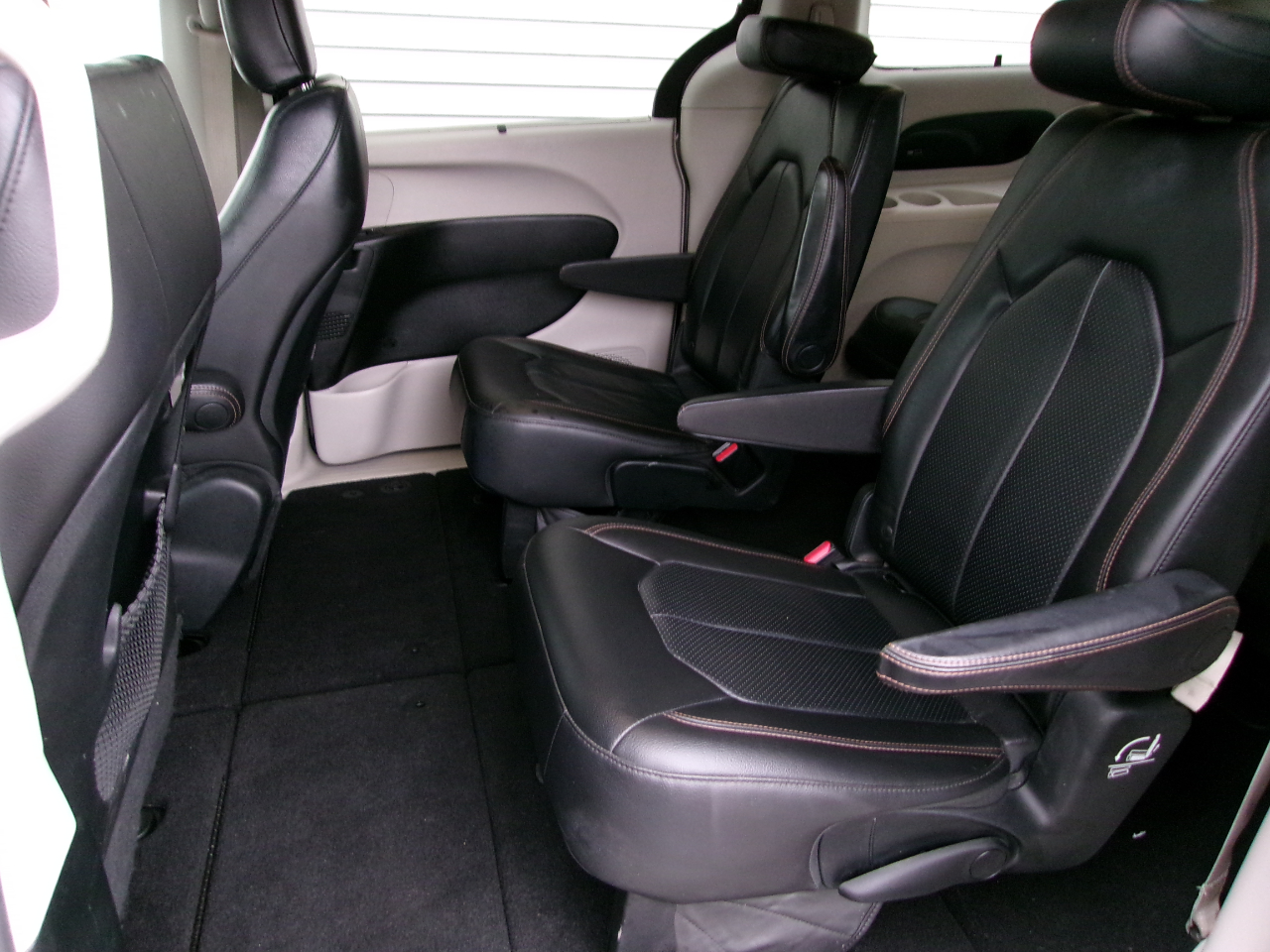 Chrysler Pacifica Touring L FWD 2018