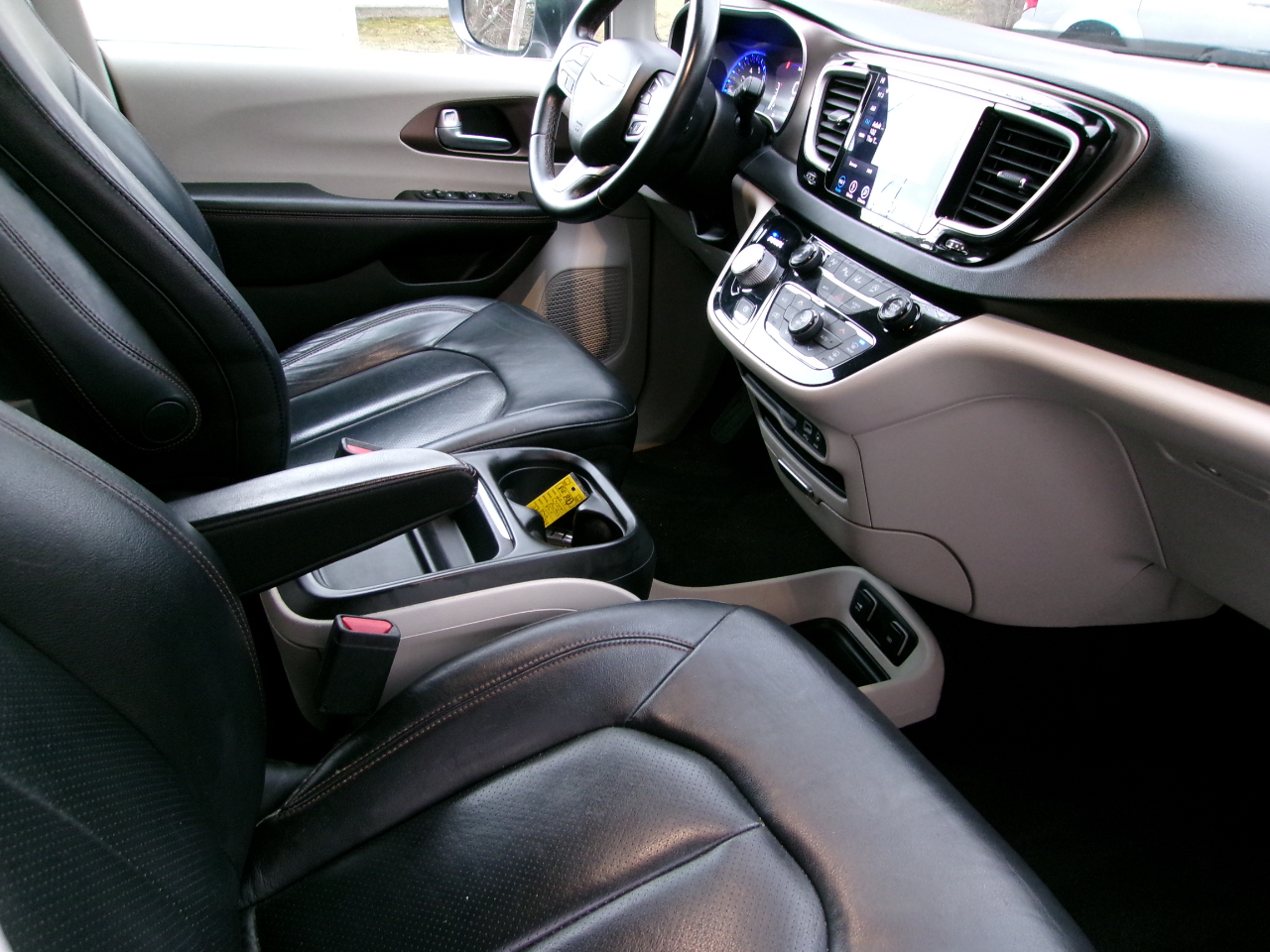 Chrysler Pacifica Touring L FWD 2018