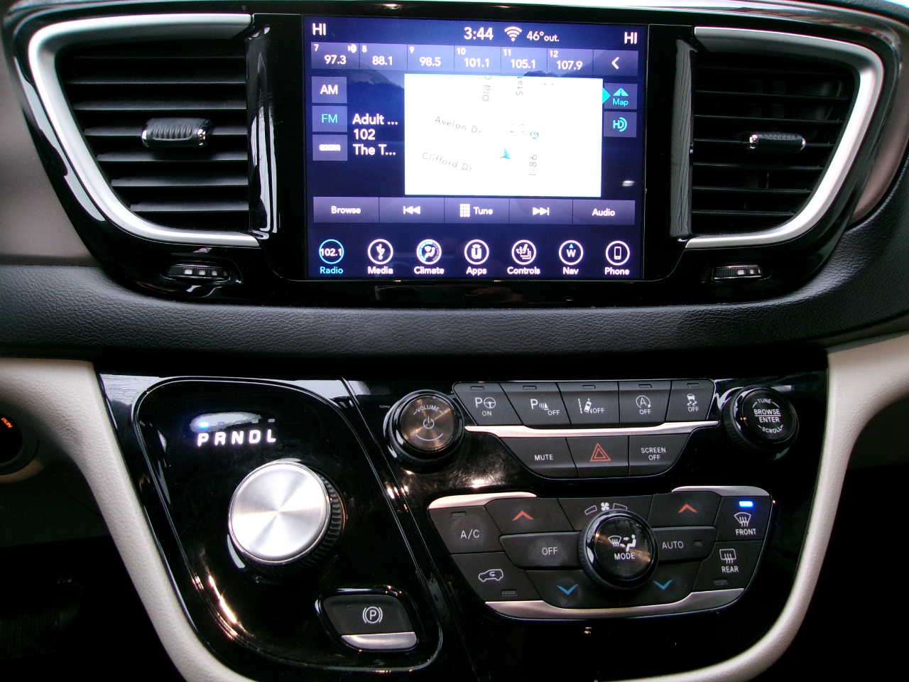 Chrysler Pacifica Touring L FWD 2018