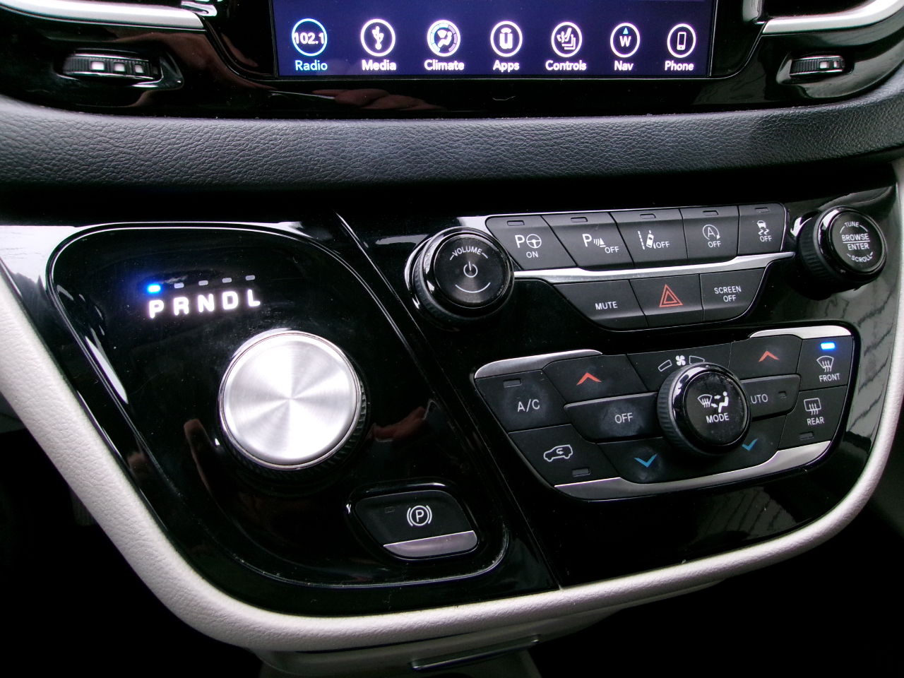 Chrysler Pacifica Touring L FWD 2018