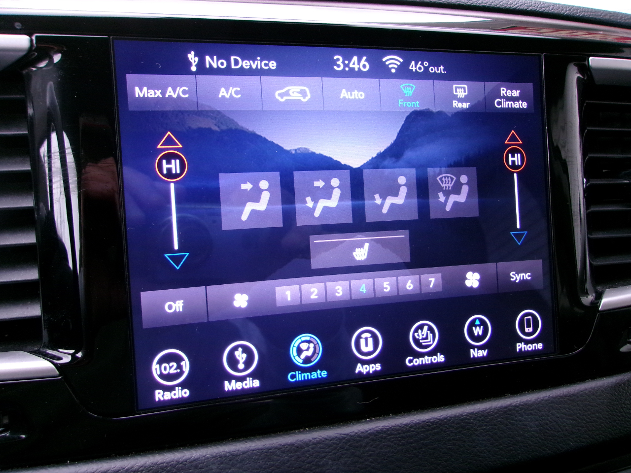 Chrysler Pacifica Touring L FWD 2018