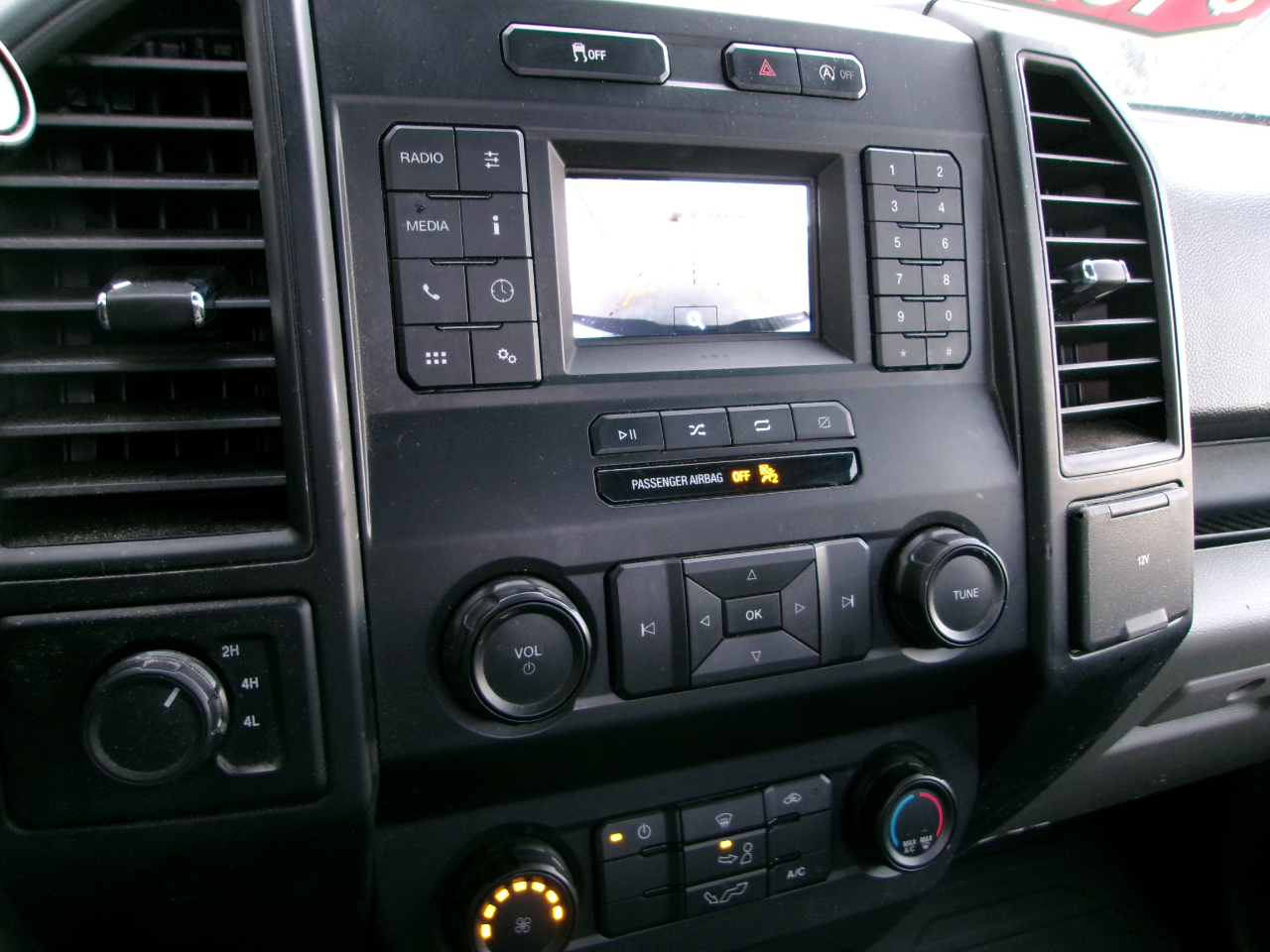 Ford F-150 XL 4WD Reg Cab 8' Box 2020