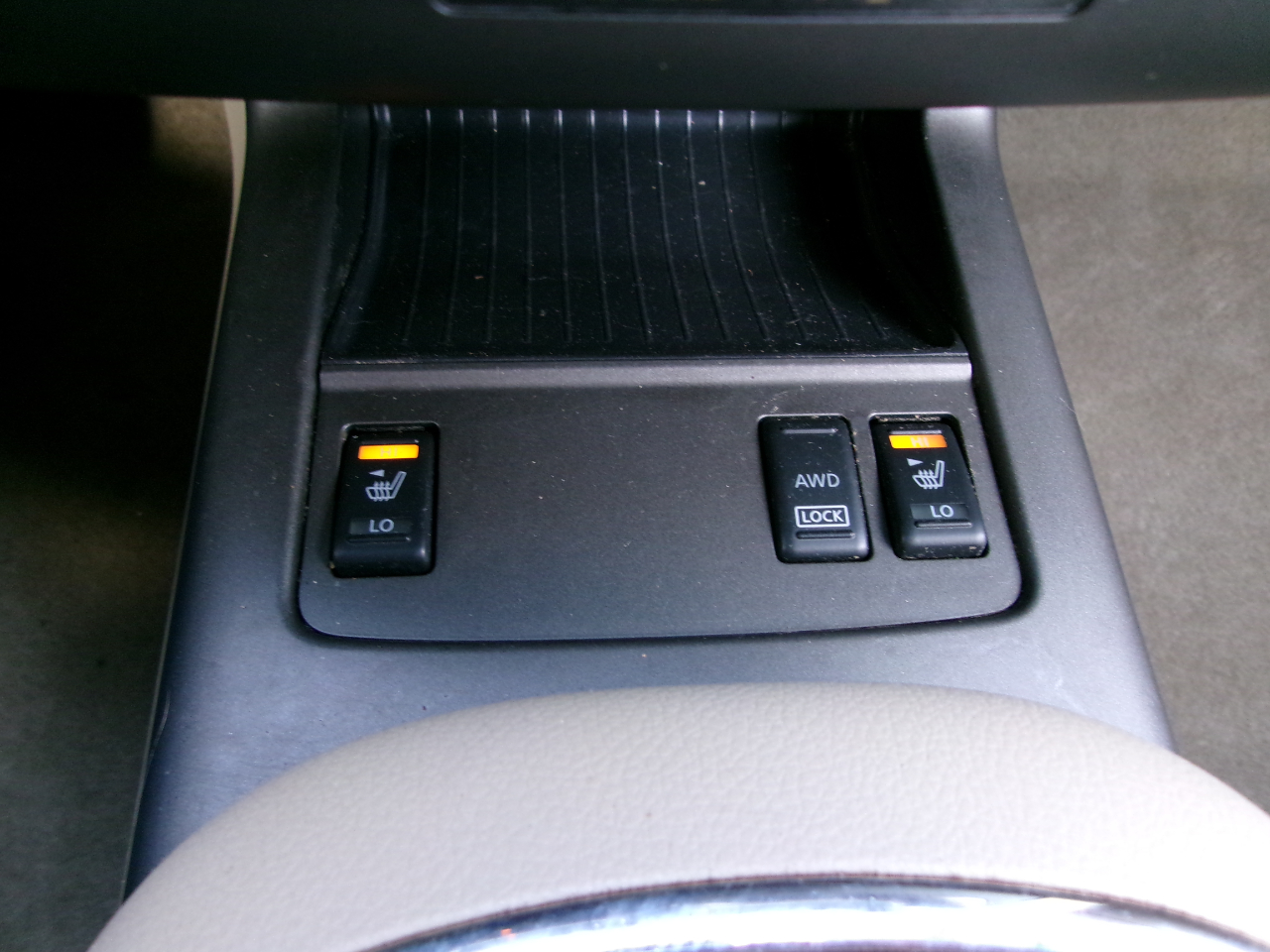 Nissan Murano Platinum 4D SUV AWD 2012