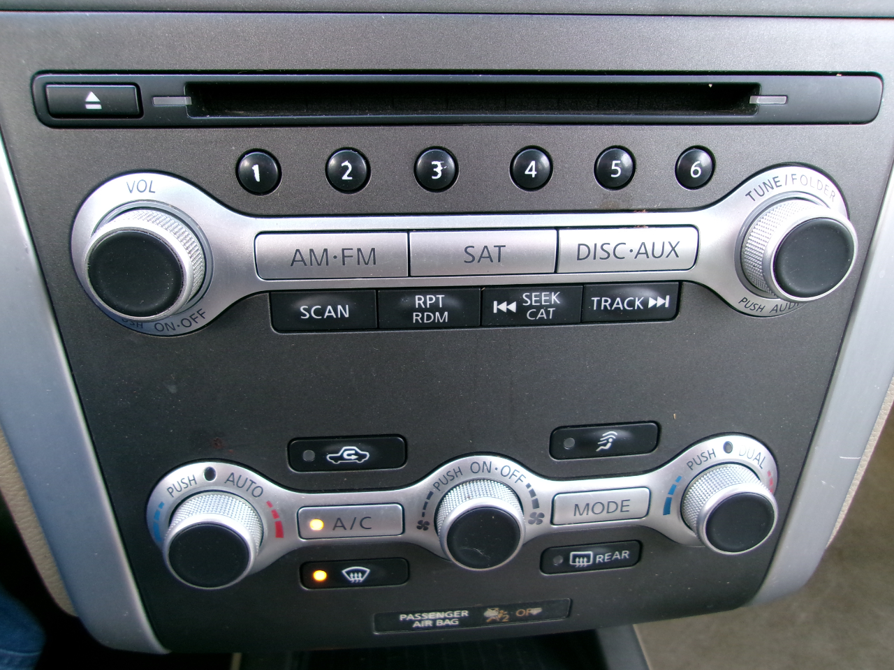 Nissan Murano Platinum 4D SUV AWD 2012