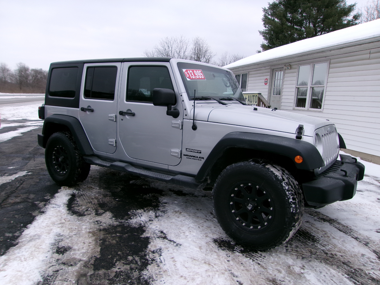 Jeep Wrangler Unlimited 4WD 4dr Sport 2011