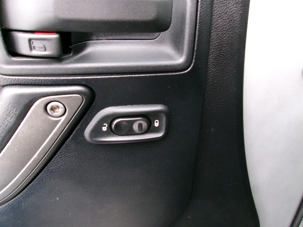 Jeep Wrangler Unlimited 4WD 4dr Sport 2011