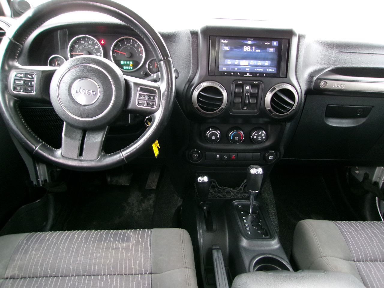 Jeep Wrangler Unlimited 4WD 4dr Sport 2011