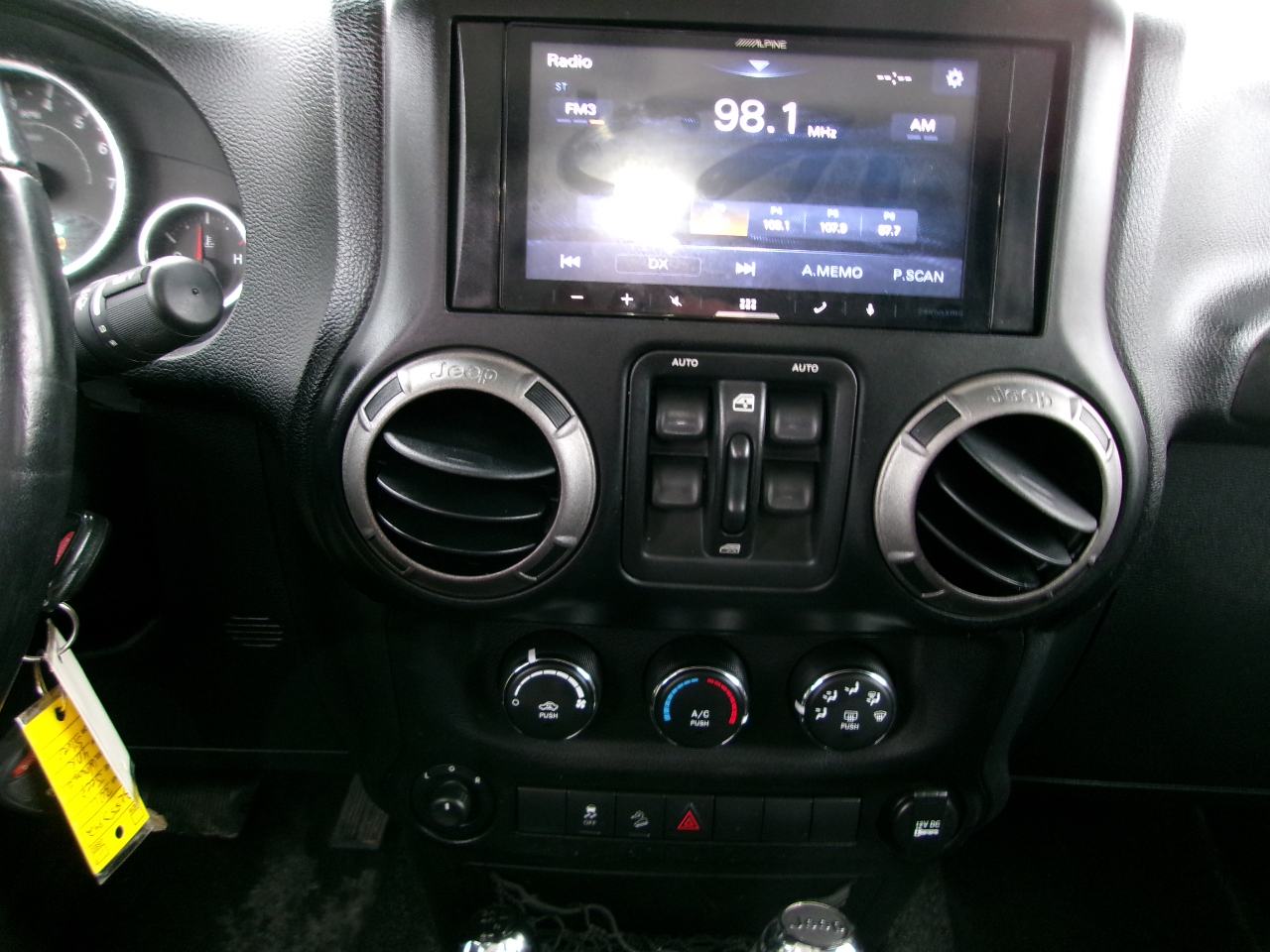 Jeep Wrangler Unlimited 4WD 4dr Sport 2011