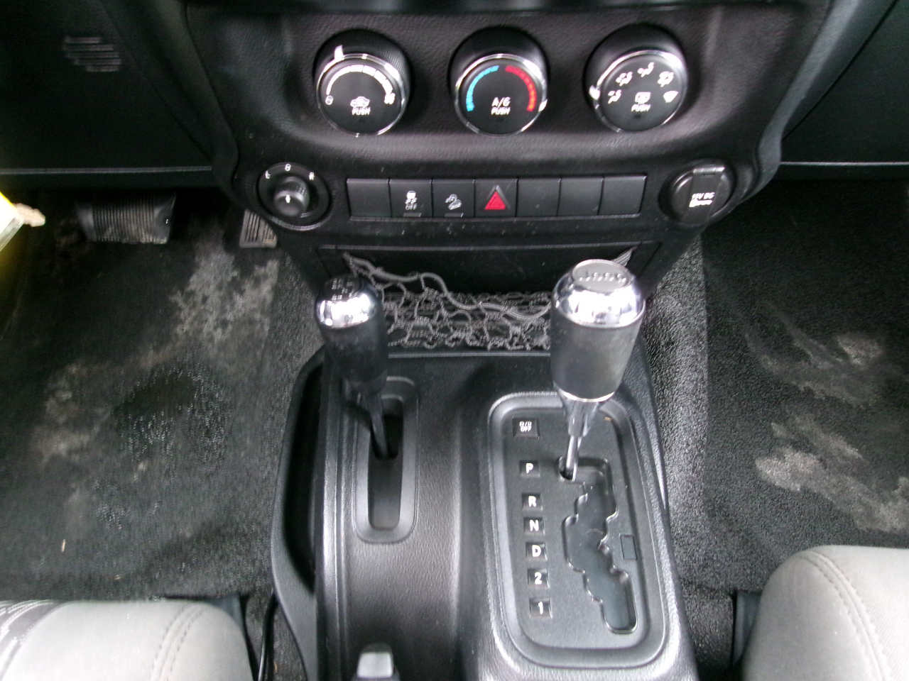 Jeep Wrangler Unlimited 4WD 4dr Sport 2011