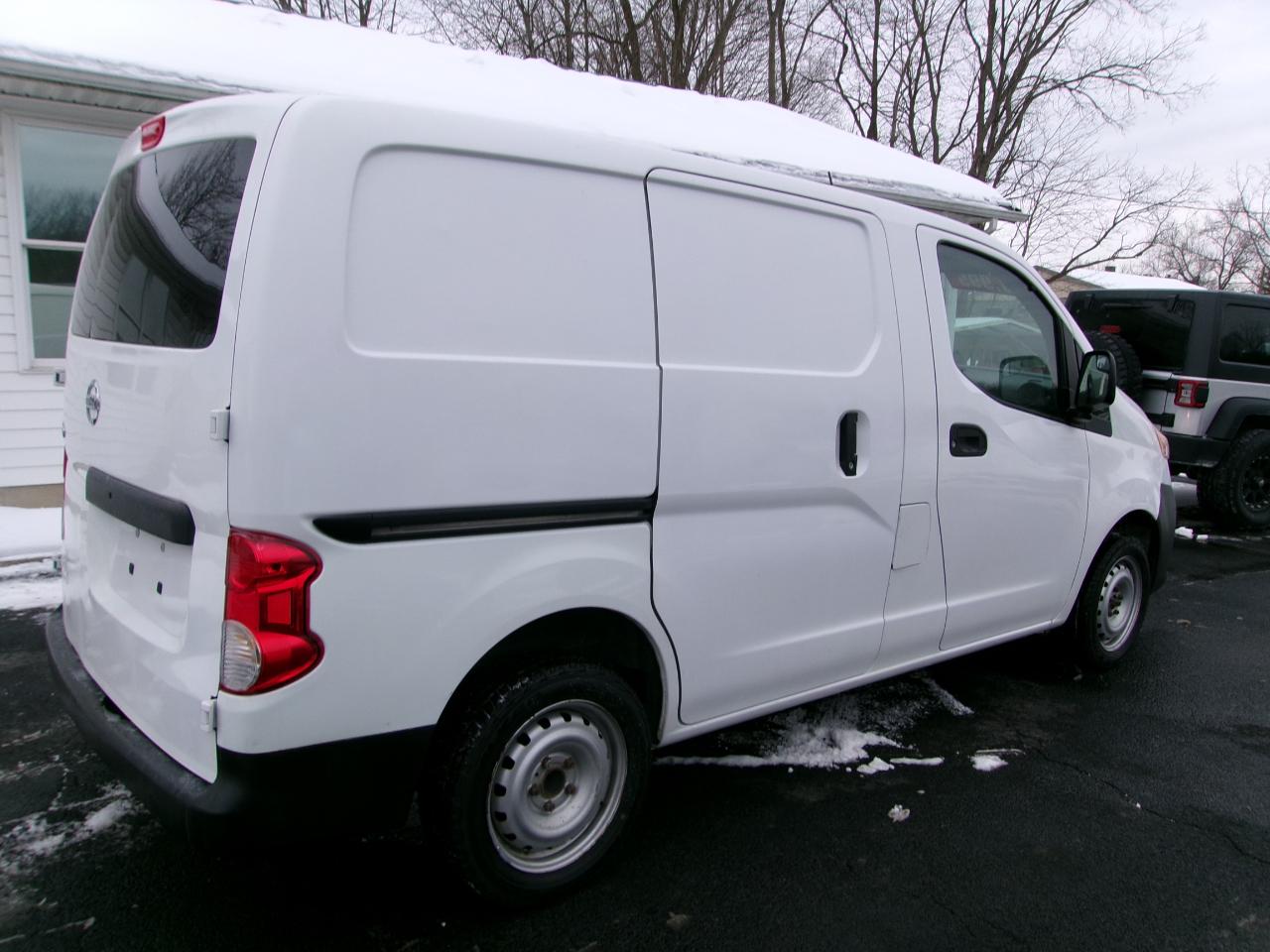 Nissan NV200 I4 SV 2015