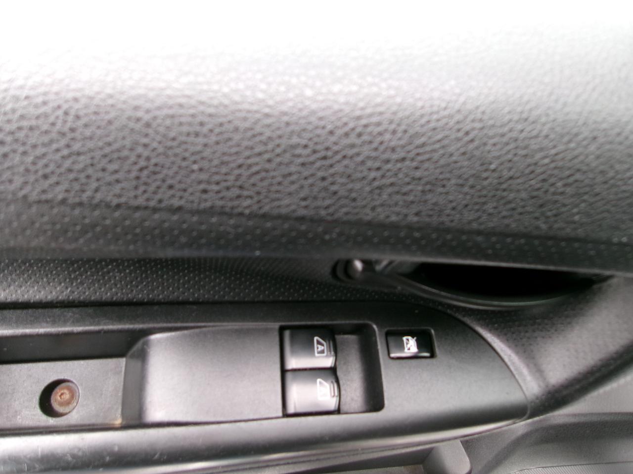 Nissan NV200 I4 SV 2015