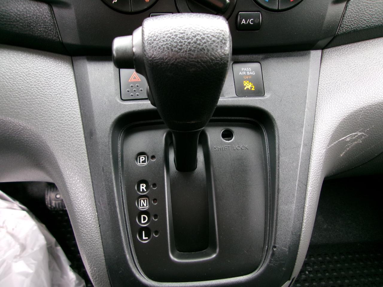 Nissan NV200 I4 SV 2015