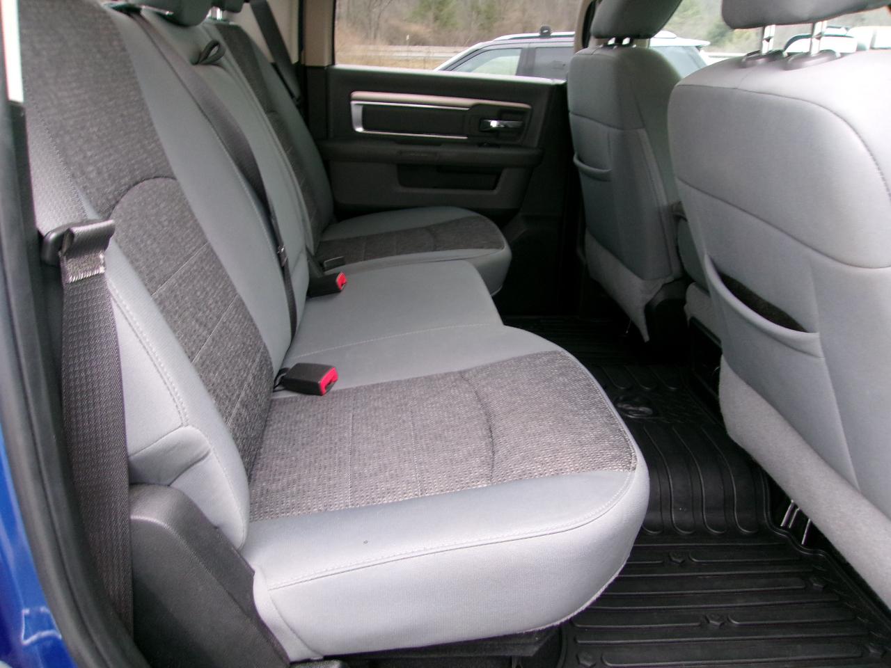 RAM 1500 Big Horn 4x4 Crew Cab 6'4" Box 2018