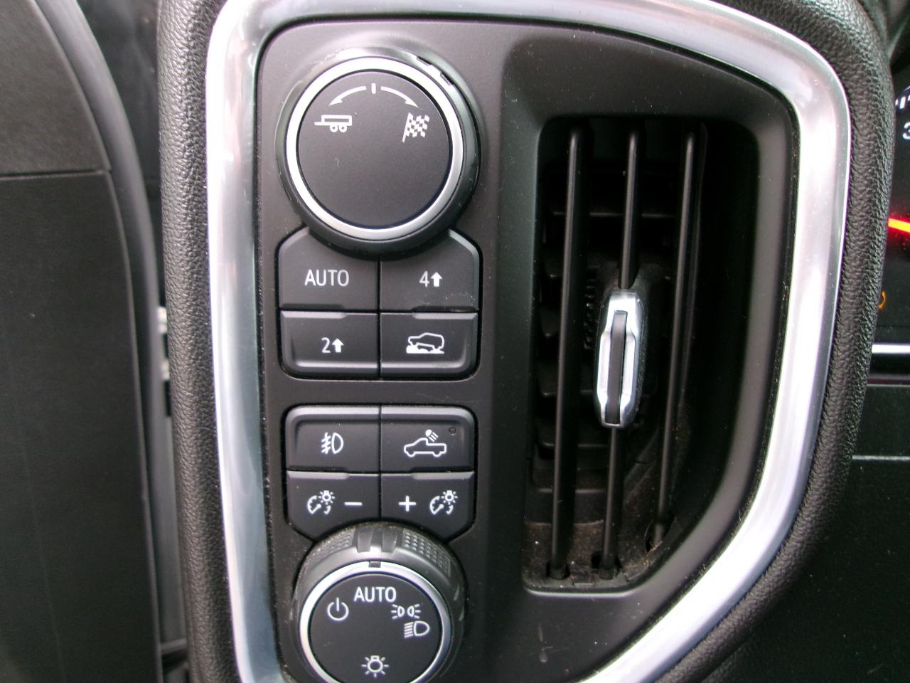 Chevrolet Silverado 1500 4WD Double Cab 147" RST 2019