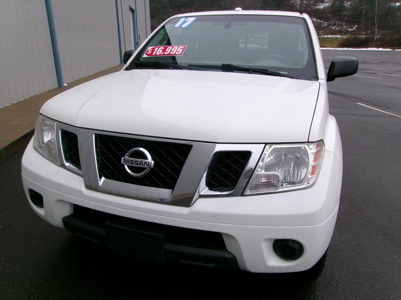 Nissan Frontier Crew Cab 4x4 SV V6 Auto *Ltd Avail* 2017