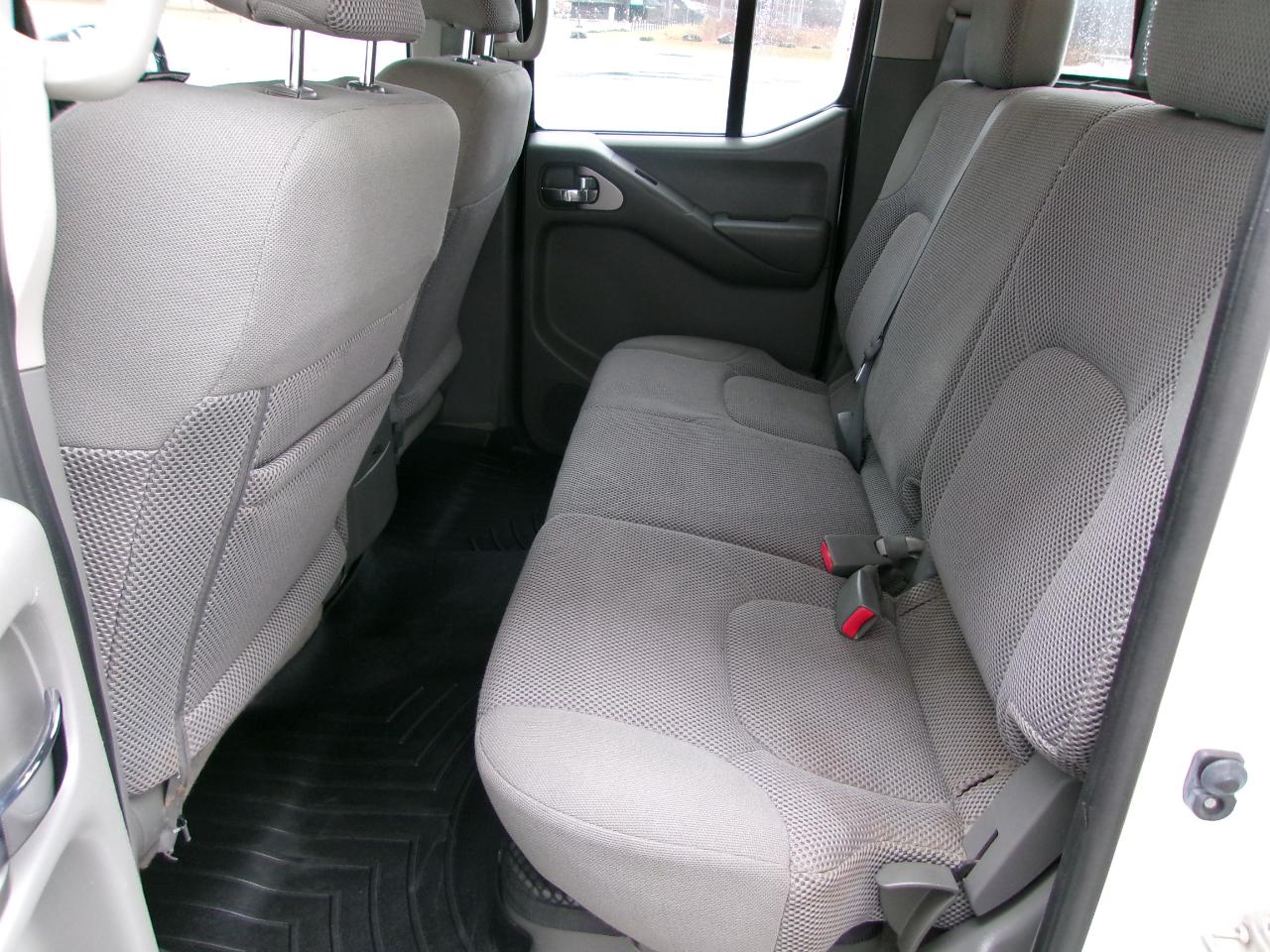 Nissan Frontier Crew Cab 4x4 SV V6 Auto *Ltd Avail* 2017