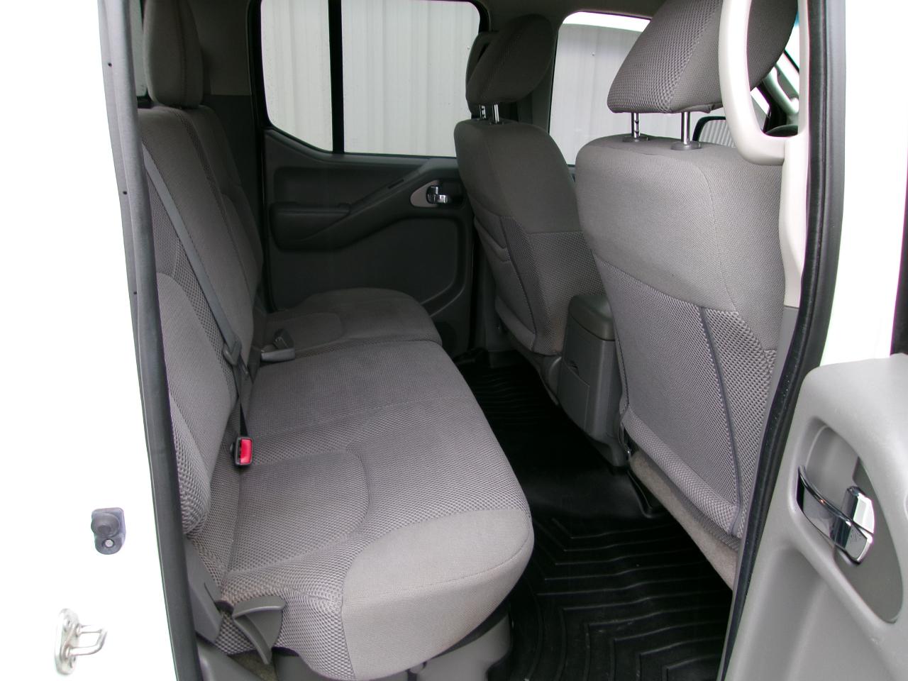 Nissan Frontier Crew Cab 4x4 SV V6 Auto *Ltd Avail* 2017