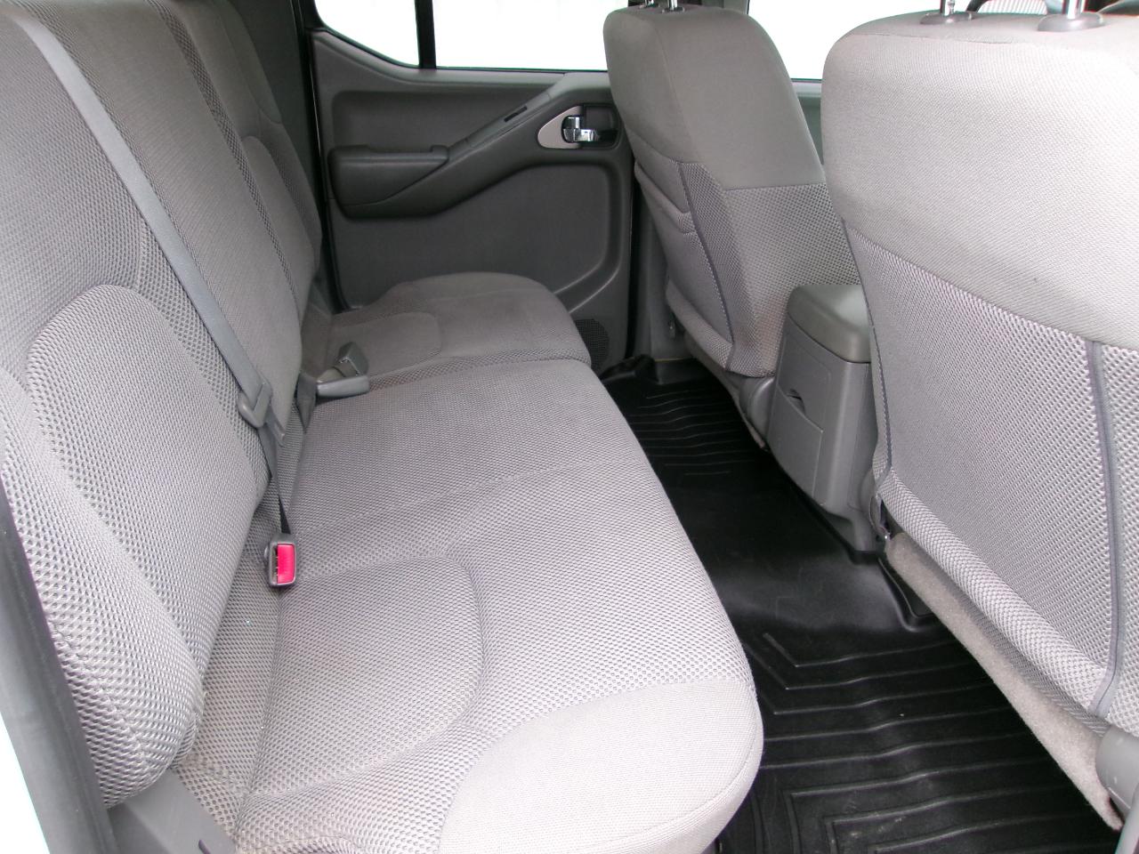 Nissan Frontier Crew Cab 4x4 SV V6 Auto *Ltd Avail* 2017